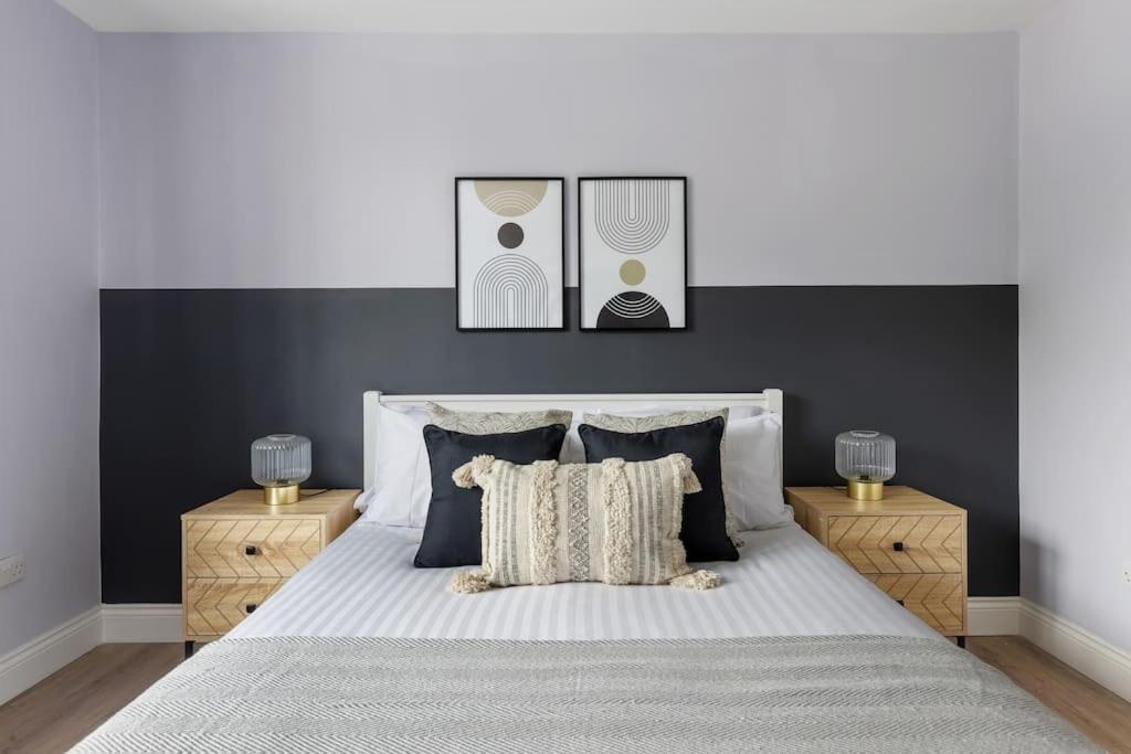 Stylish & Spacious 3 Bed Apartment With Fast Wifi, Close To Tube & Wembly Лондон Экстерьер фото