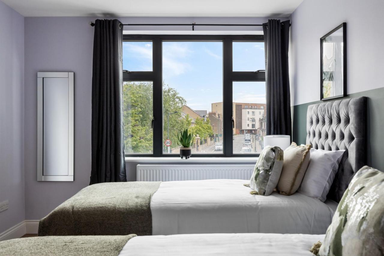 Stylish & Spacious 3 Bed Apartment With Fast Wifi, Close To Tube & Wembly Лондон Экстерьер фото